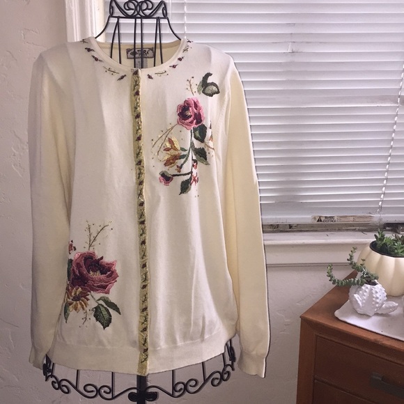 tiara women Sweaters - Embroidered cardigan